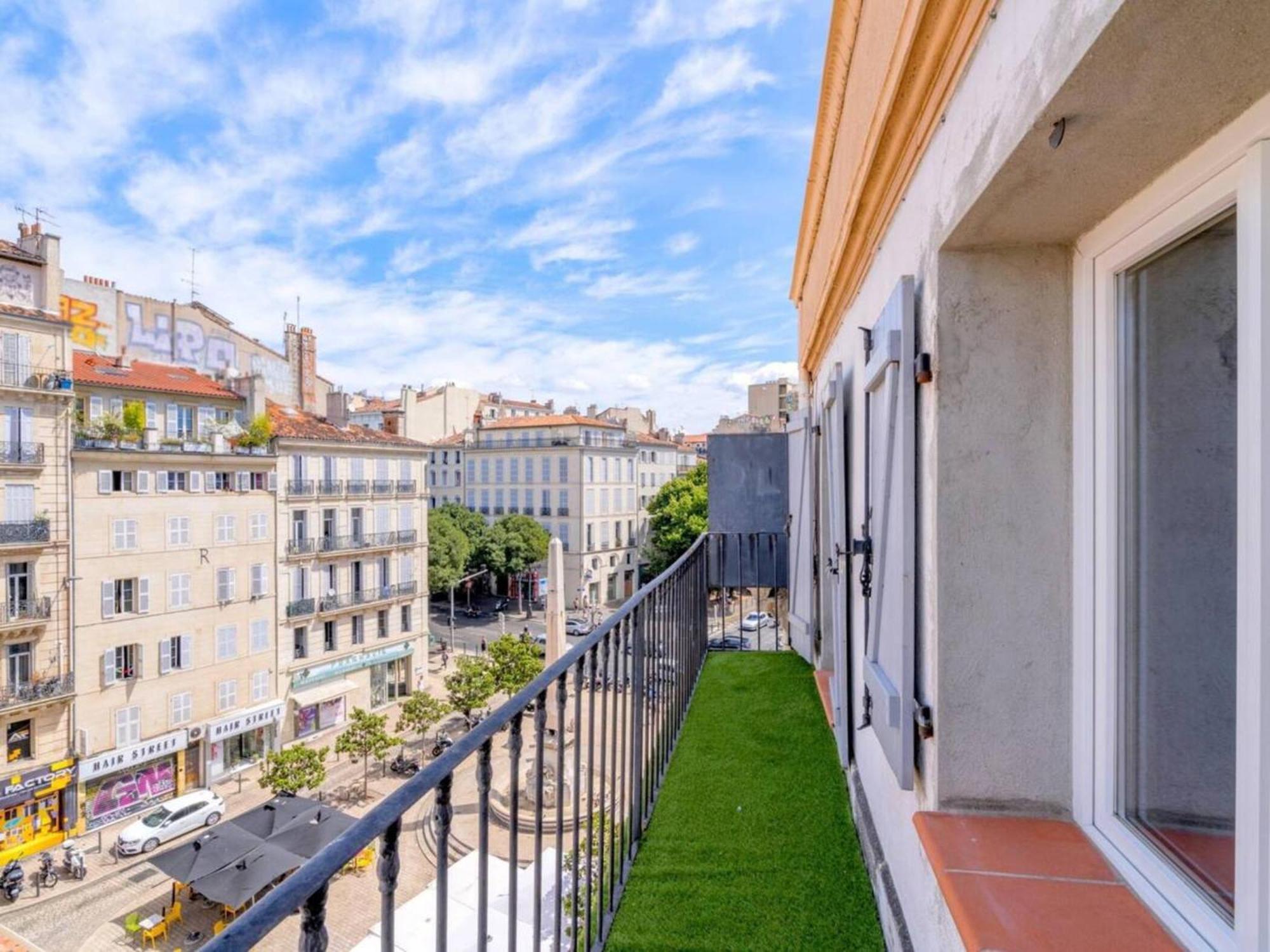 Apartment Escapade Vieux-port Balneo Cine-terrasse By Weekome *
